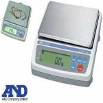 ترازوی آزمایشگاهی AND مدل EK3000
